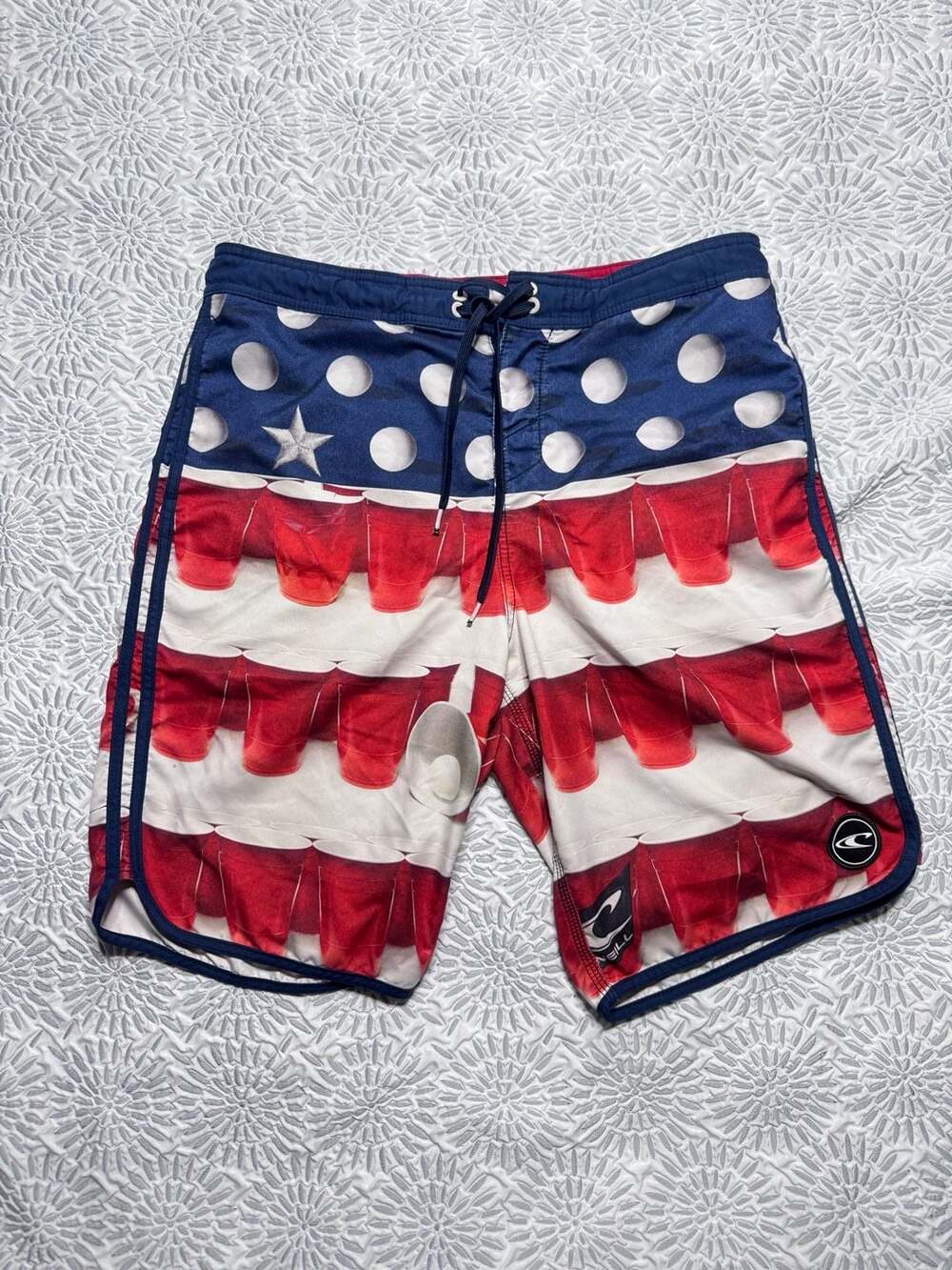 O'Neill Men's Beerpong Scallop Board Shorts Red White Blue Size 33